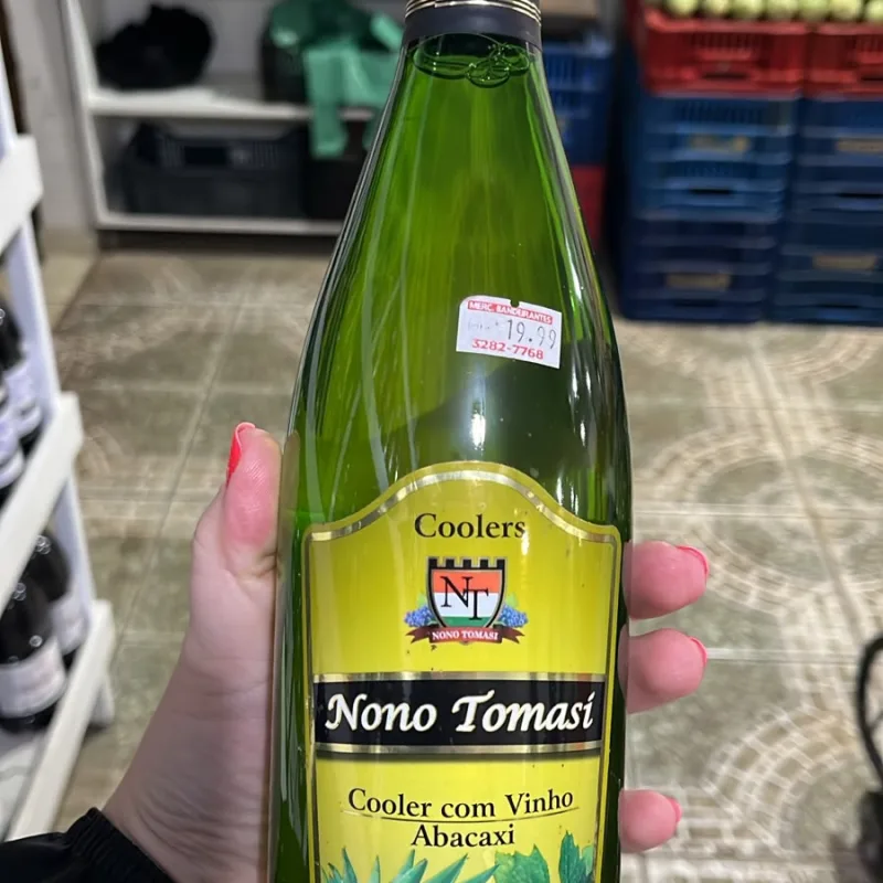 COOLER DE ABACAXI NONO TOMASI